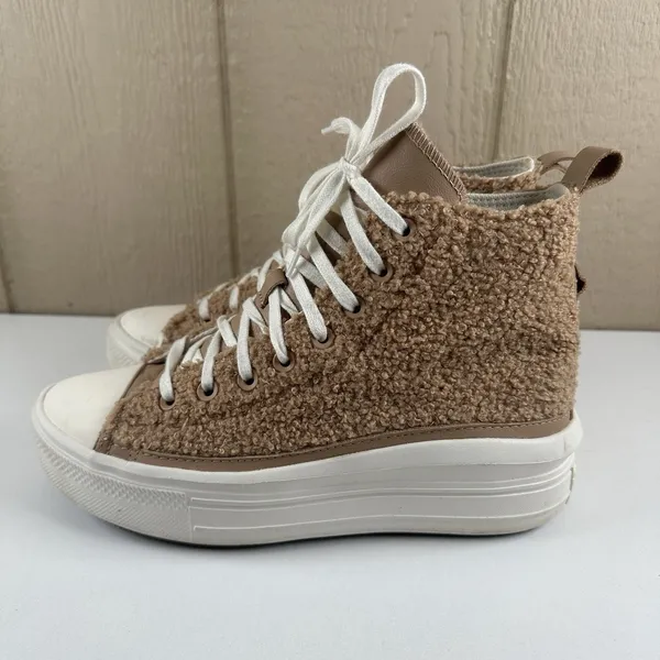 Converse Chuck Taylor All Star Platform Sherpa Sneakers Womens Sz 8.5 Beige Tan - Image 3