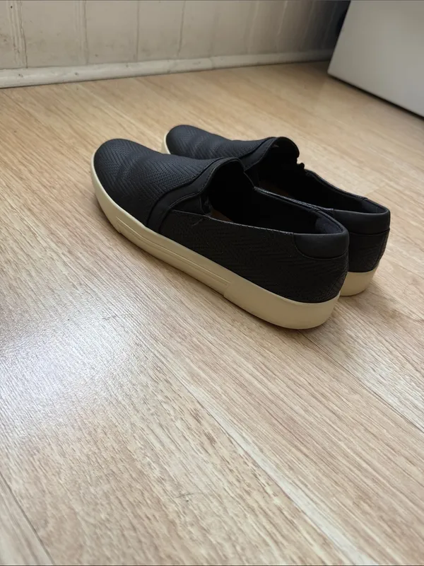 Call It Spring Women’s Vegan Northelle Round Toe Slip-Ons - Black Size 6.5 - Image 4
