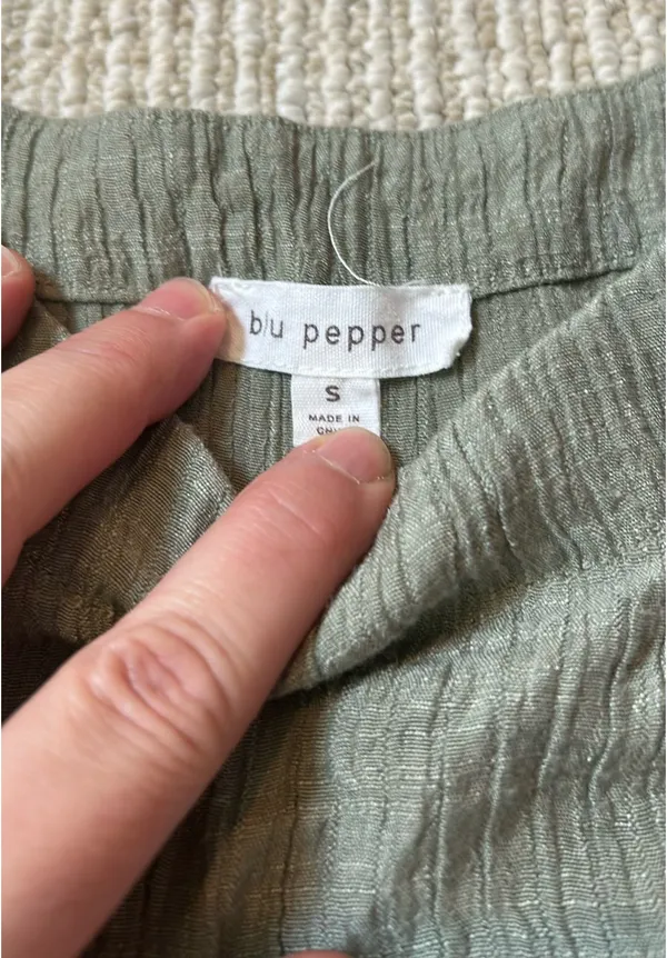 Blu Pepper Olive Green Sleeveless Linen Shift Top - Image 5