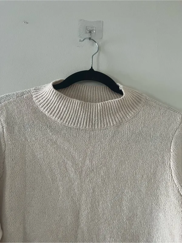 American Eagle Ivory Cream Roll Neck Knit Sweater Medium Neutral Capsule Preppy - Image 2