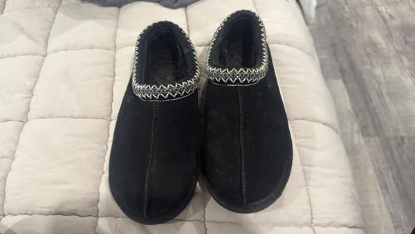 Black UGG Tasman Slippers - Image 4