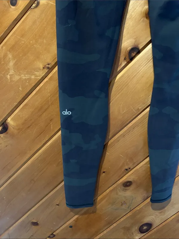 Alo Yoga High-Waist Camo Vapor Leggings - Image 9