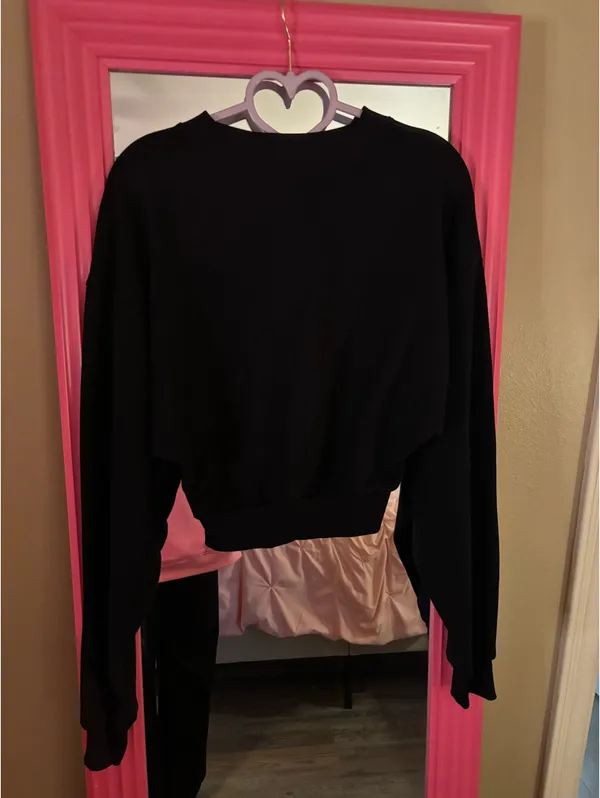 Alo Cropped Accolade Crewneck - Image 4