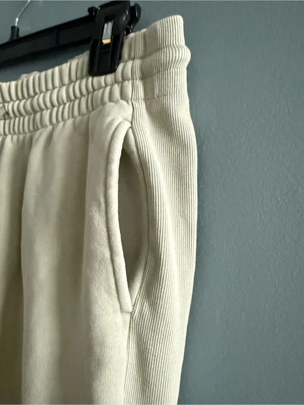 TNA Aritzia Airy Fleece Light Green Lightweight Sweatpants - Image 4