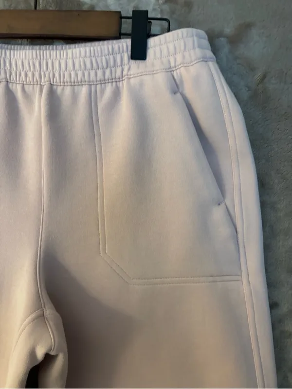 Cropped Wide Leg Women’s Sweatpants with Pockets Elastic Waist Soft Pink - Image 5