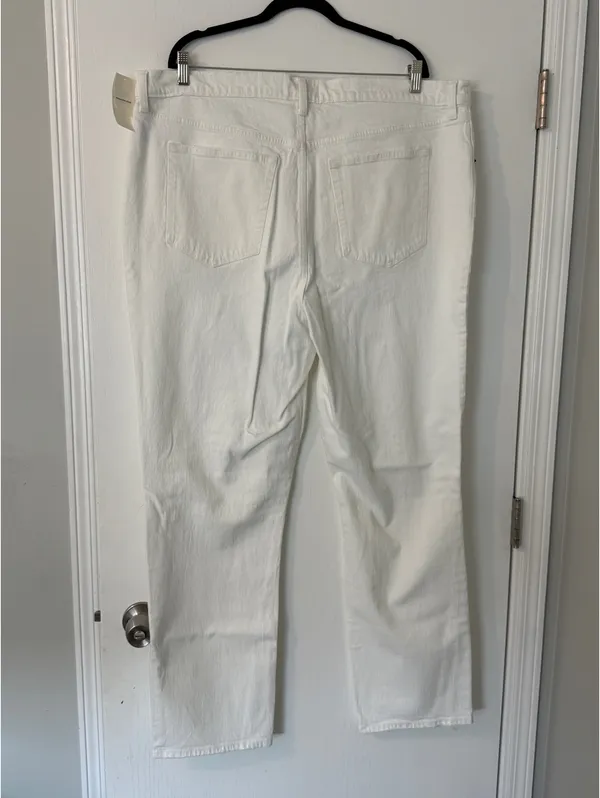 Abercrombie 90s Straight Ultra High-Rise Jeans - Image 2