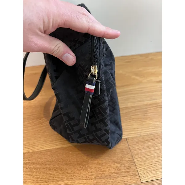 Tommy Hilfiger Satchel Womens Medium Black Monogram Top Handle Shoulder Purse - Image 5
