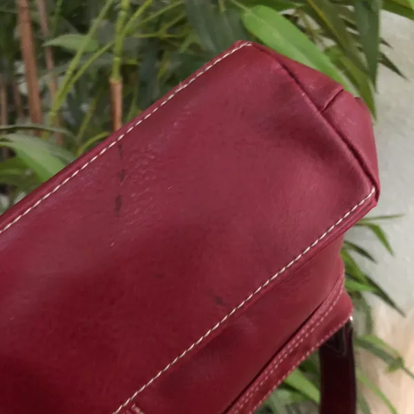 90s/2000s Y2K Vintage Burgundy res leather shoulder hand bag purse. #whimsygoth #grunge #tomantic #coquette #western boho - Image 4