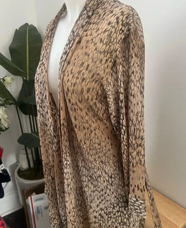 Victoria's Secret camo-colored kimono robe - Image 4