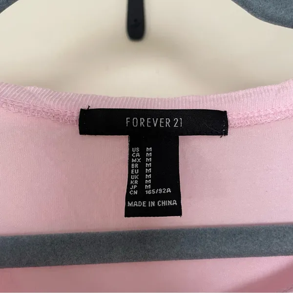 Forever 21 Relaxed Fit Baby Pink Ramen T-Shirt Medium - Image 3