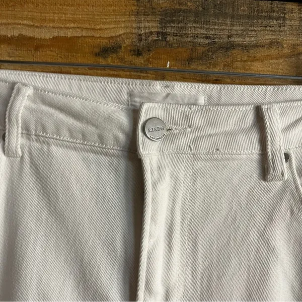 Risen White Distressed Jeans‎ Size 15/32 - Image 4