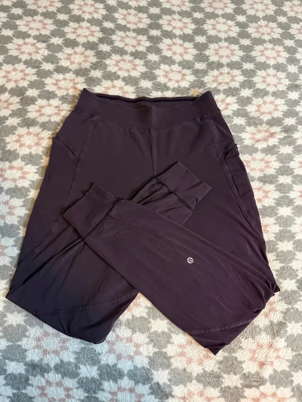lululemon athletica deep plum workout leggings - Image 3