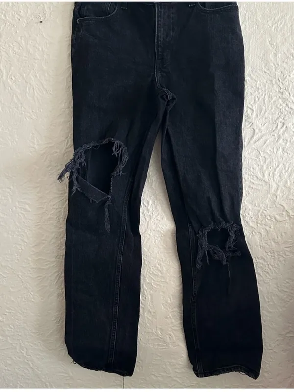 Abercrombie and Fitch the 90s Straight Low Rise Black Ripped Knees Jeans 27 4 - Image 3