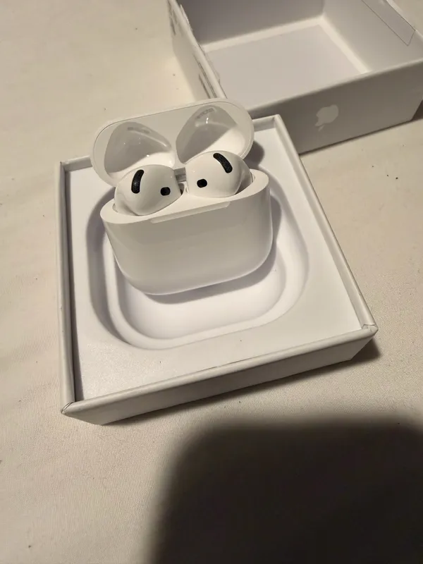 AirPod gen 4 White - Image 2