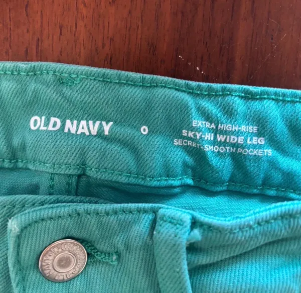 Old Navy Sky-Hi Jeans Wide-Leg - Image 3