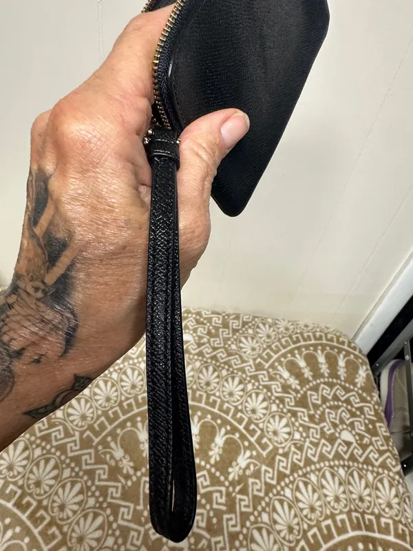 Coach Black Pebbled Leather Zip Wristlet with Gold Hardware - Image 4
