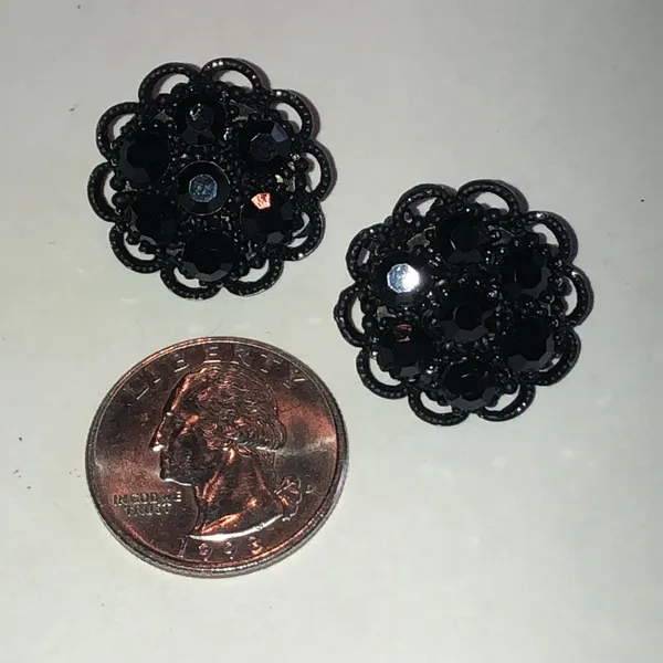 Black Rhinestones Floral Cluster Vintage Clip On Earrings - Image 3