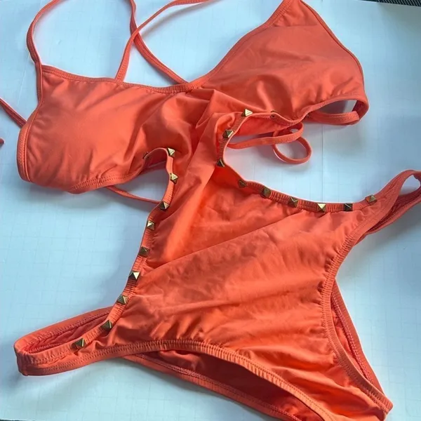 NWOT PILYQ Mango Tango Orange Studded Side Cut-Out Monokini One-Piece Size 10 - Image 3
