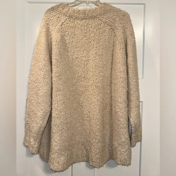 Universal Threads Goods Co. v-neck cream sweater 3X - Image 3