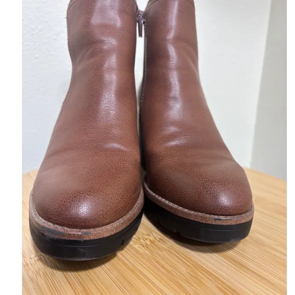 Naturalizer Ankle Boots 8.5M Madalynn Gore Brown Cognac Faux Leather Lug Sole‎ - Image 9