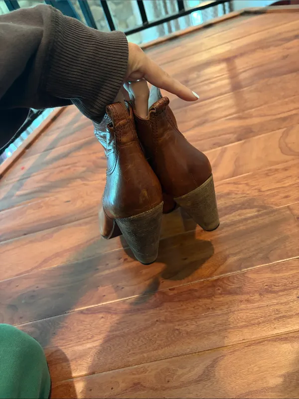 Frye Madeline Short Cognac Leather Western High Heel Ankle Boots Size 7M - Image 10