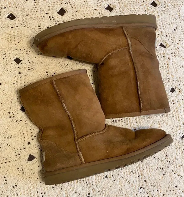 UGG short classic boots (6) chestnut tan light brown winter GUC - Image 2
