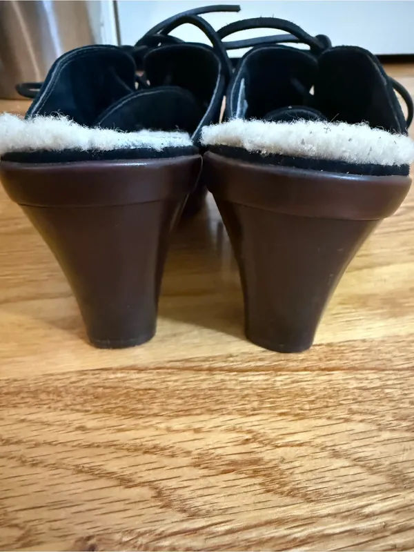 UGG Australia Shearling Lined Molly Black Suede Lace Up Heeled Mules Sz 10 EU 41 - Image 3