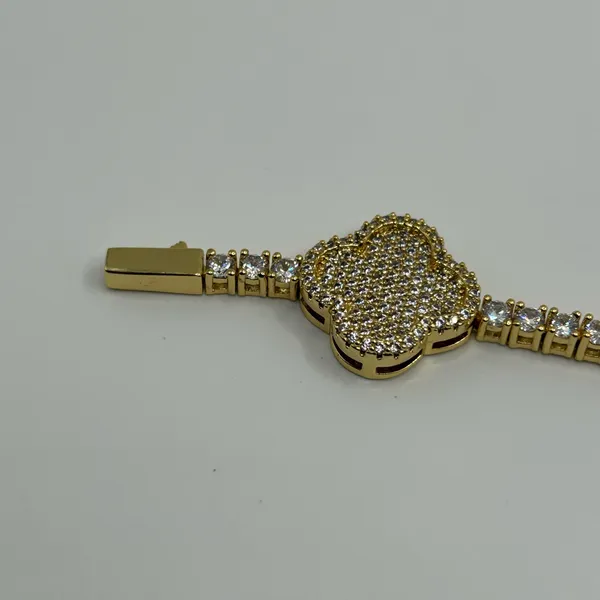 Kay Jewelers Moissanite Clover Tennis Bracelet VVS1 Gold New Insane Quality 8 Inch 3mm - Image 4