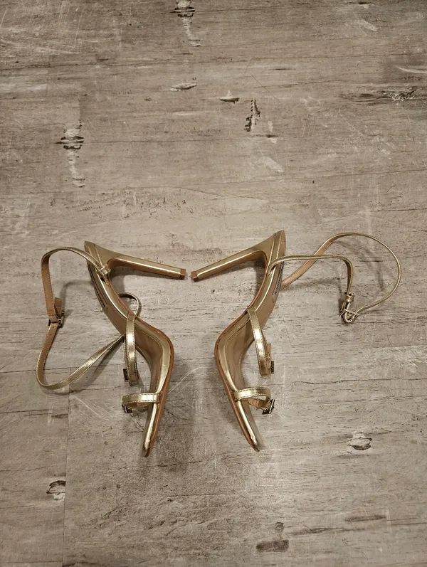 💕STEVE MADDEN💕 Dale Gold Rhinestone Sandal Heels 8 NWT - Image 8