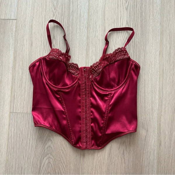 Princess Polly Lace Cherry Bustier - Image 2