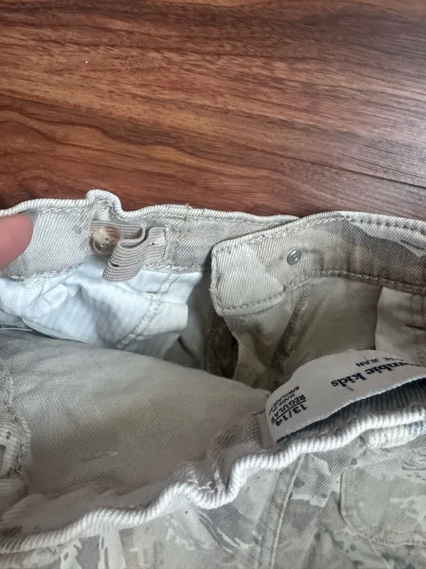 Abercrombie & Fitch camo cargo pants Size 14 years for a size 24 in women’s Adjustable waisted For someone 5’3 and shorter #cargo #camouflage - Image 4