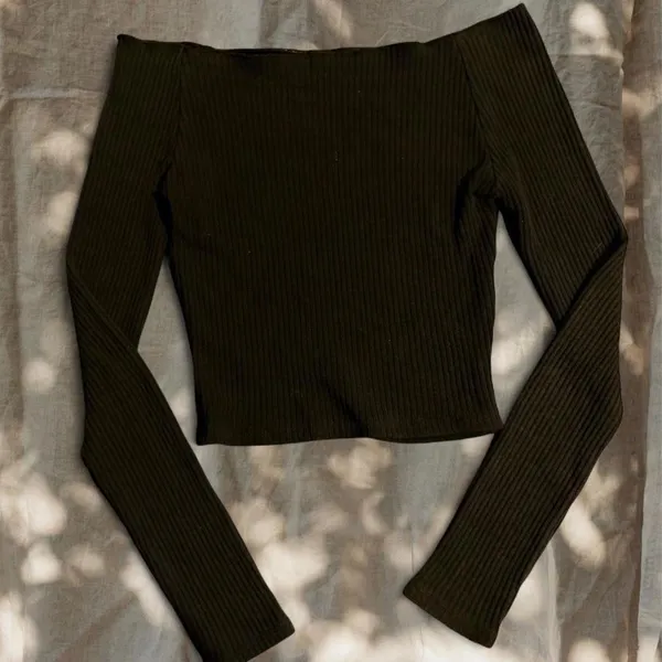 Vintage Brandy Melville Ribbed Off the Shoulder Long Sleeve - Image 8