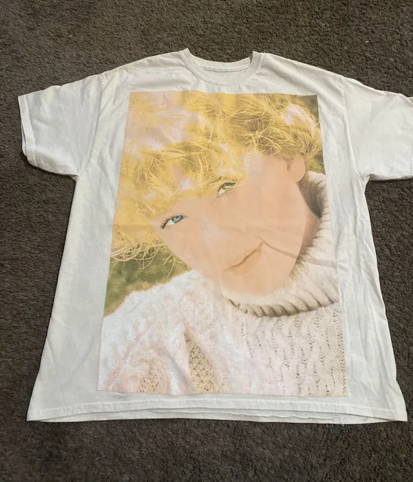 Urban Outfitters Taylor Swift Folklore Album Tee S/M - Image 2