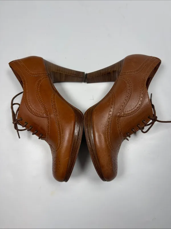 L.L. Bean Signature Gorgeous Leather High Heel Lace Up Pumps S-578 Sz 8.5 - Image 3