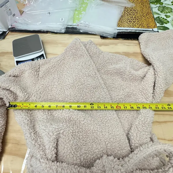 Pottery Barn Unisex Cozy Comfort Robe Teddy Plush Cozy Comfy Belted Large Beige‎ - Image 12