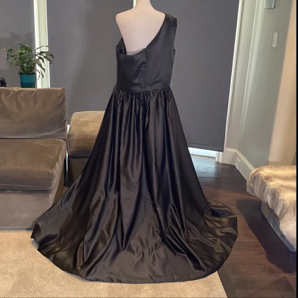 Women’s Black Satin One Shoulder Prom Party Formal Dress with Leg Slit Size 16 - Image 2