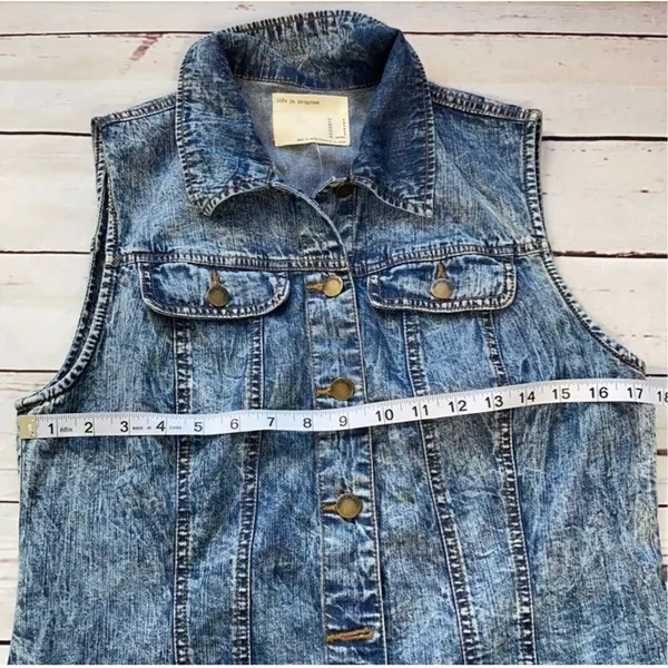 Forever 21 Life in Progress 80’s Inspired Acid Wash Denim Vest Size Medium - Image 9