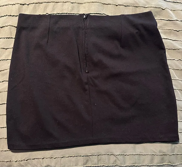 H&M Mini Skirt - Image 2