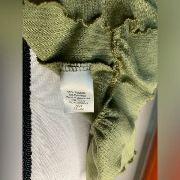 Lauren Conrad Intimates Green Ruffle Top - Image 7
