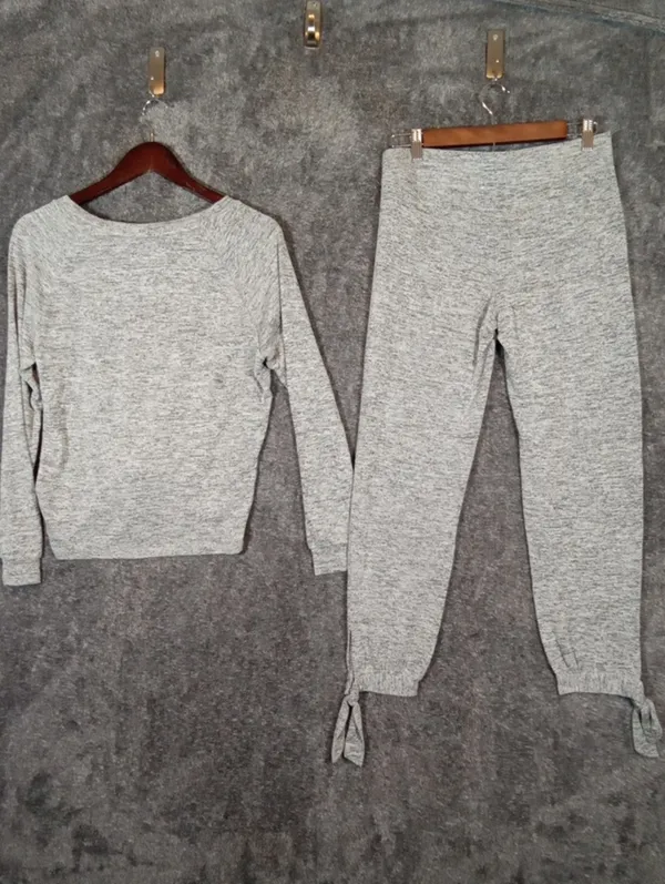 UGG Heather Gray Twist-Front Lounge Top & Jogger Set Cozy Lounge Womes S - Image 8