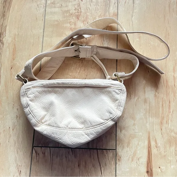 Small cream faux leather cross‎ body bag - Image 3