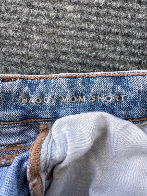 American Eagle Outfitters Baggy Mom distressed short 00‎ - Image 4