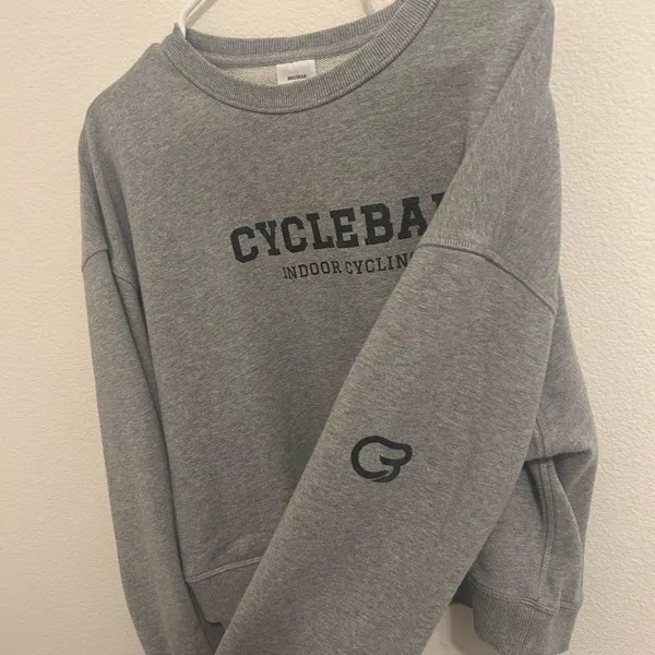 CycleBar Cropped Crewneck Sweatshirt Size XL - Image 2