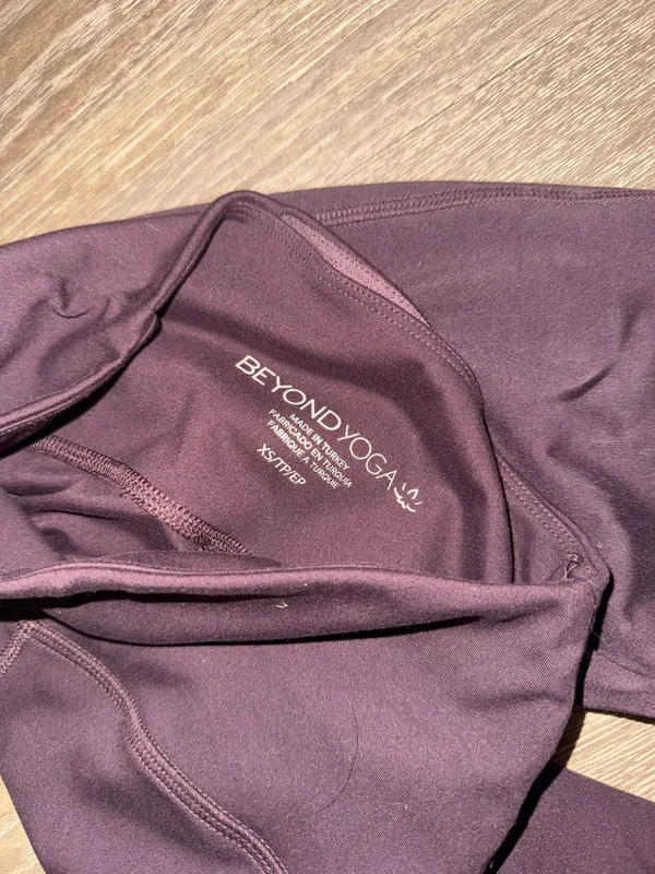 Beyond Yoga Powerbeyond Leggings size XS - Image 3