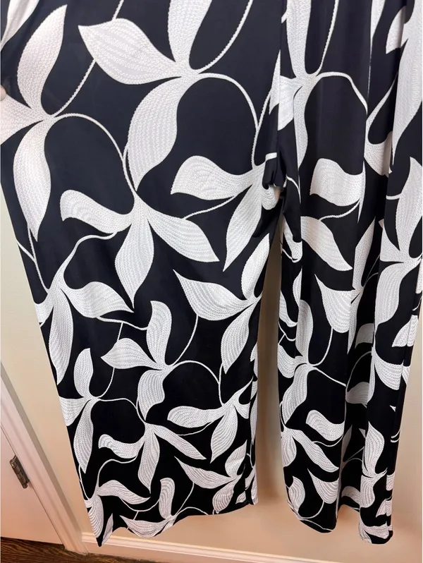 Lola + Kenni Black White Floral Wide Leg Wrap Jumpsuit Size L Belted Resort - Image 12