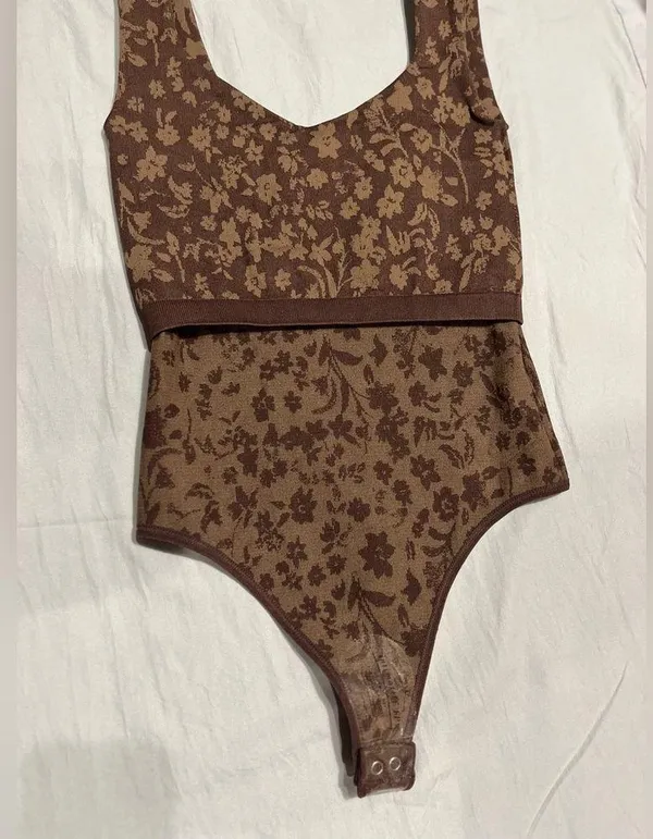 Free People PRINTED CLEAN LINES Clean Lines Bodysuit Size M/L - Image 11