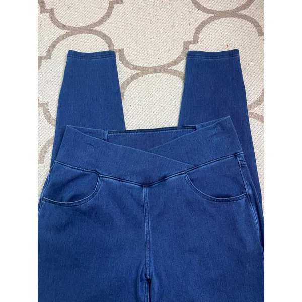 Halara Flex High Waisted Crossover Pockets 7/8 blue jeans, size large, 02699020 - Image 3