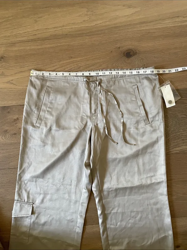 Old Navy Satin Cargo Jogger Pants Size 14 NWT - Image 4