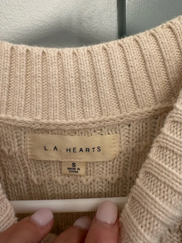LA Hearts Sweater - Image 4