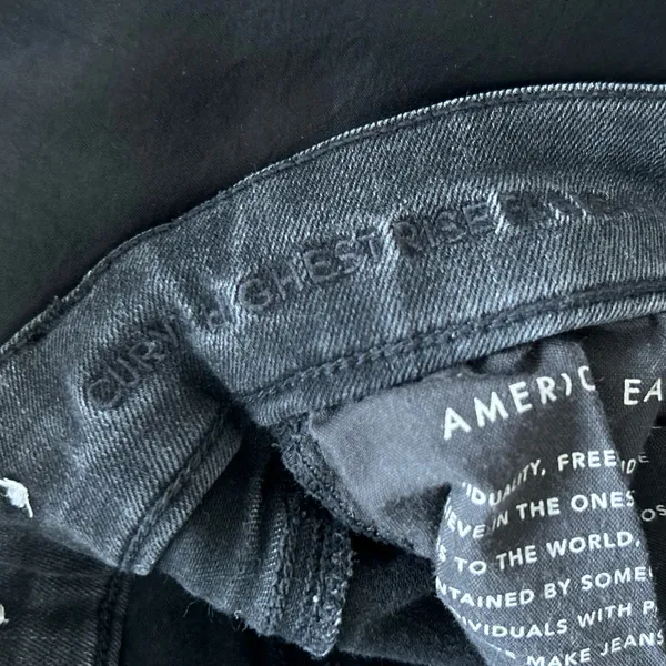 American Eagle Jeans Outfitters - Image 6